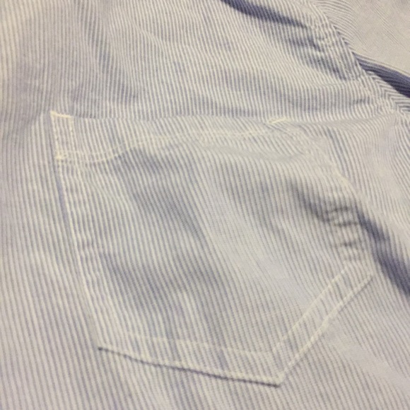 Gap button up - Picture 2 of 3